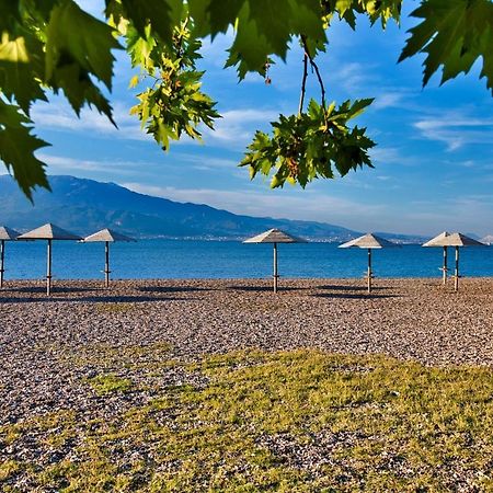 Nafpaktos Beach Luxury Suites Екстер'єр фото