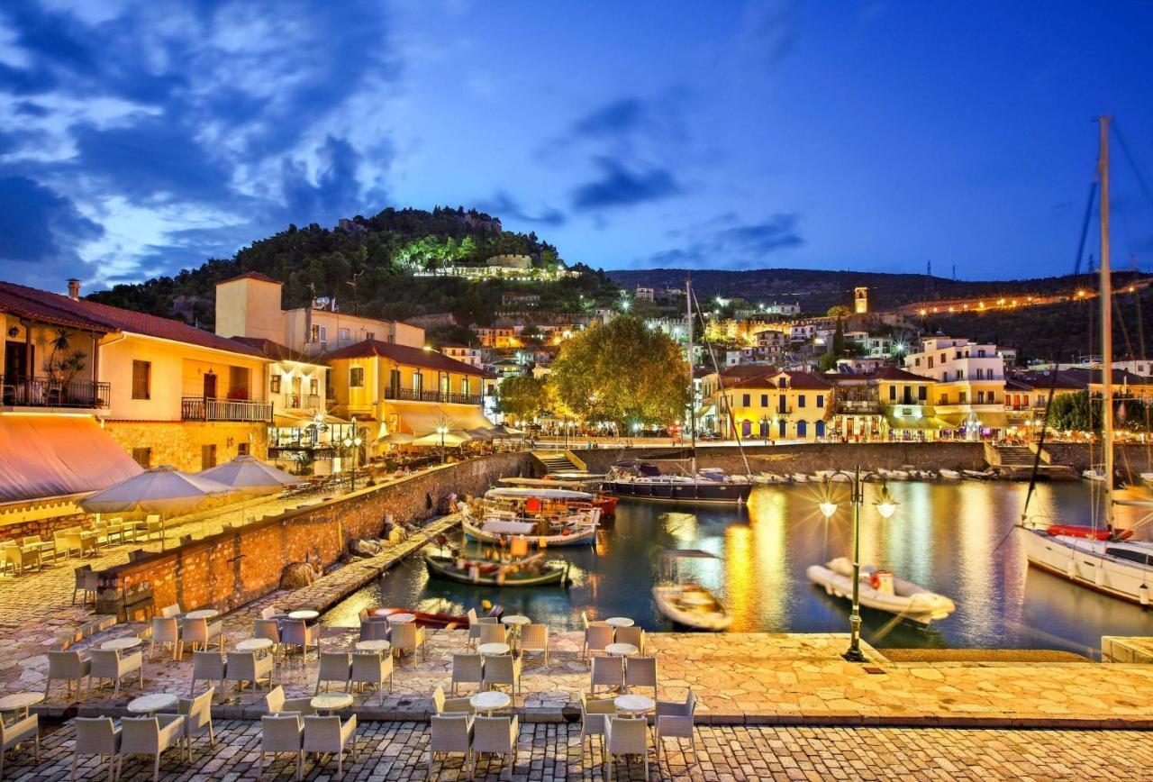 Nafpaktos Beach Luxury Suites Екстер'єр фото