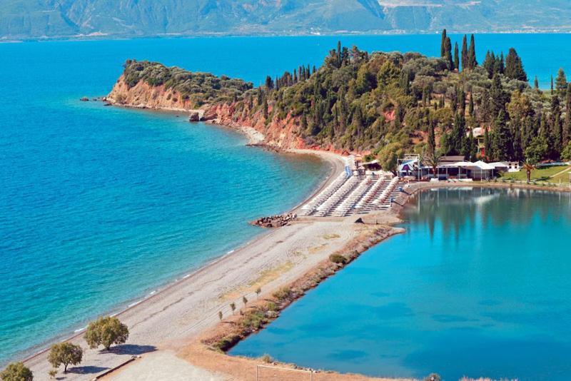 Nafpaktos Beach Luxury Suites Екстер'єр фото