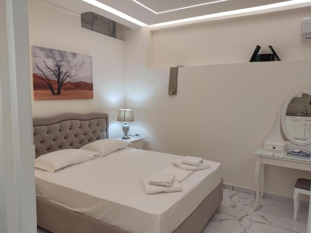 Nafpaktos Beach Luxury Suites Екстер'єр фото